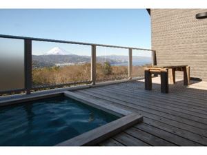 伊東市のおすすめコテージ伊東温泉　オーシャンビュー　ヴィラ　ジェイズ離れの宿ふじやまから見える富士山の景色