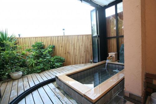 淡路島のコテージ　ペンション　ターニングポイントの露天風呂