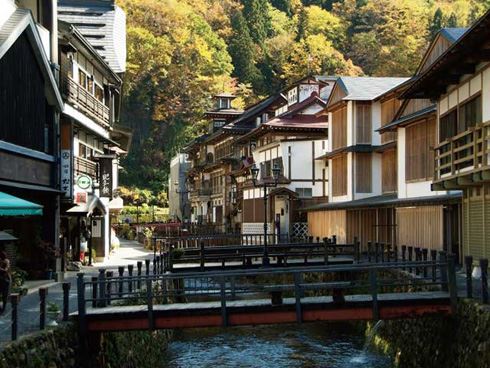 銀山温泉（ぎんざんおんせん） 山形県　人気観光地