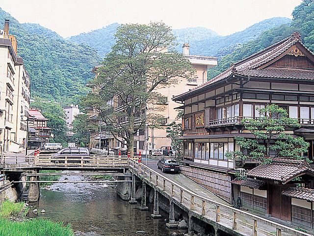 東山温泉