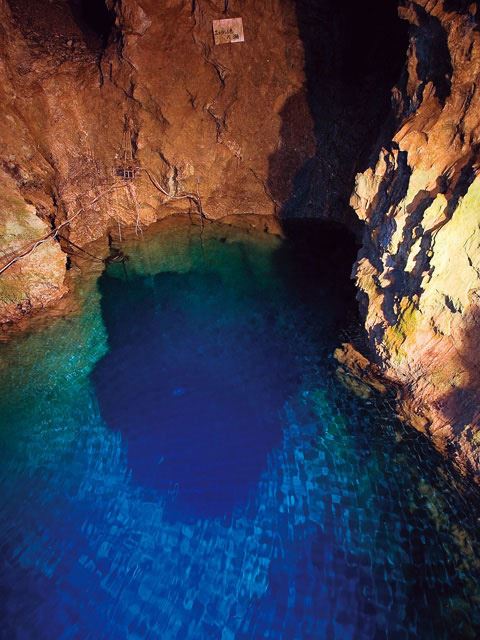 龍泉洞（りゅうせんどう） 岩手県　人気観光地