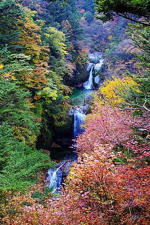 尾白川渓谷（おじらがわけいこく）　山梨県　人気観光地